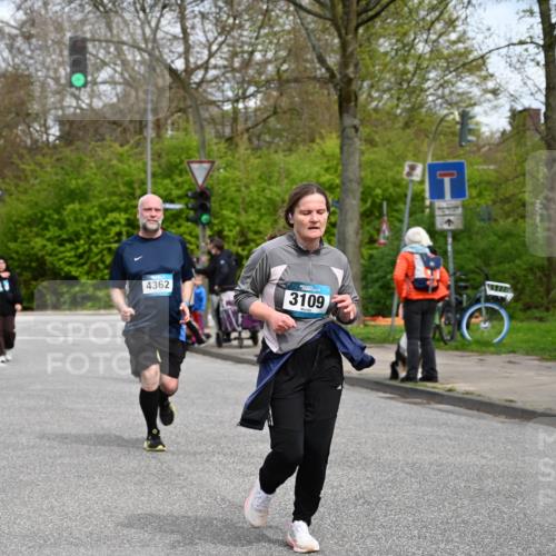 12.04.2026 - 45. Internationalen Wilhelmsburger Insellauf J. Mangold http://msf.ph/oto/9517801 12.04.2026 13:21:36 Ziel 2692, 4444, 4800, 4047, 2175, 3402, 5482, 4017, 3676, 2628, 3251, 3251, 5201, 3109, 4404, 4362, 2473, 2552, 2130, 2840, 3998, 5462, 5462, 5205, 4809, 2002, 2332 meine-sportfotos.de