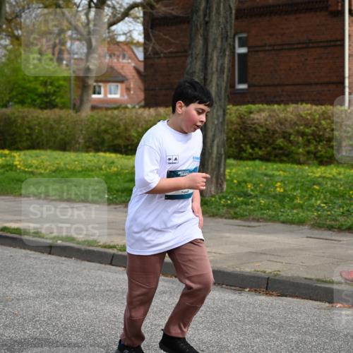 12.04.2026 - 45. Internationalen Wilhelmsburger Insellauf J. Mangold http://msf.ph/oto/9517838 12.04.2026 13:21:41 Ziel 4800, 4047, 2175, 3402, 5482, 4017, 3676, 2628, 3251, 5201, 3109, 4404, 3109, 4404, 4362, 2473, 2552, 2130, 2840, 3998, 5462, 5205, 4809, 2002, 2332, 2116, 3581, 3235, 3915, 5080, 4348, 5085 meine-sportfotos.de