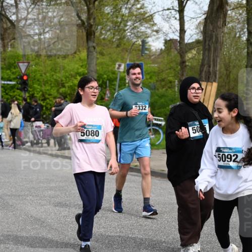 12.04.2026 - 45. Internationalen Wilhelmsburger Insellauf J. Mangold http://msf.ph/oto/9517865 12.04.2026 13:21:48 Ziel 5482, 4017, 3676, 2628, 3251, 5201, 3109, 4404, 4362, 2473, 2552, 2130, 2840, 3998, 5462, 5462, 5205, 4809, 2002, 2332, 2116, 3581, 3235, 3915, 5080, 4348, 5085, 3603, 3602, 5092, 2246, 5192, 5171, 3162, 4443 meine-sportfotos.de