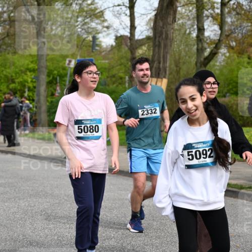 12.04.2026 - 45. Internationalen Wilhelmsburger Insellauf J. Mangold http://msf.ph/oto/9517872 12.04.2026 13:21:49 Ziel 5482, 4017, 3676, 2628, 3251, 5201, 3109, 4404, 4362, 2473, 2552, 2130, 2840, 3998, 5462, 5205, 4809, 2002, 2332, 2116, 2116, 3581, 3235, 3915, 5080, 4348, 5085, 3603, 3602, 5092, 2246, 5192, 5171, 3162, 4443, 4442, 3746 meine-sportfotos.de
