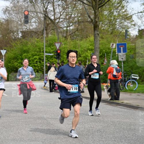 12.04.2026 - 45. Internationalen Wilhelmsburger Insellauf J. Mangold http://msf.ph/oto/9517879 12.04.2026 13:21:54 Ziel 4017, 3676, 2628, 3251, 5201, 3109, 4404, 4362, 2473, 2552, 2130, 2840, 3998, 5462, 5205, 4809, 2002, 2332, 2116, 3581, 3235, 3915, 5080, 4348, 5085, 3603, 3602, 3603, 3602, 5092, 2246, 5192, 5171, 3162, 4443, 4442, 3746, 5290, 3057, 3667, 5304 meine-sportfotos.de