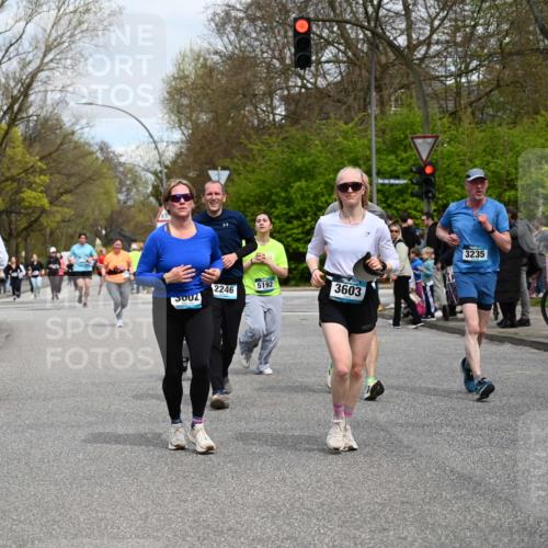 12.04.2026 - 45. Internationalen Wilhelmsburger Insellauf J. Mangold http://msf.ph/oto/9517905 12.04.2026 13:21:58 Ziel 3676, 2628, 3251, 5201, 3109, 4404, 4362, 2473, 2552, 2130, 2840, 3998, 5462, 5205, 4809, 2002, 2332, 2116, 3581, 3235, 3915, 5080, 4348, 5085, 3603, 3602, 5092, 2246, 5192, 5171, 3162, 4443, 4442, 3746, 5290, 3057, 3667, 5304, 4210 meine-sportfotos.de