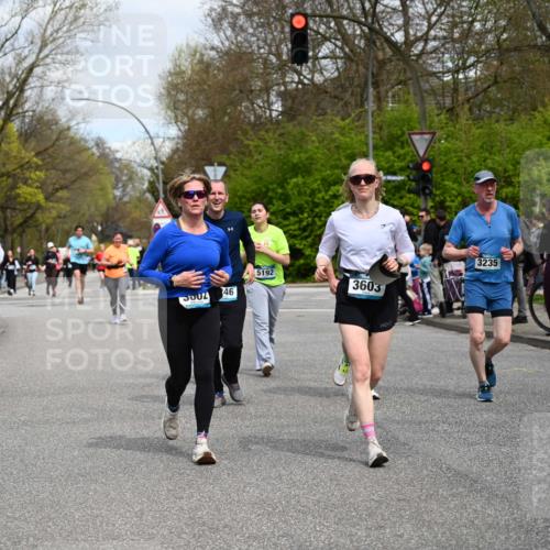 12.04.2026 - 45. Internationalen Wilhelmsburger Insellauf J. Mangold http://msf.ph/oto/9517907 12.04.2026 13:21:58 Ziel 3676, 2628, 3251, 5201, 3109, 4404, 4362, 2473, 2552, 2130, 2840, 3998, 5462, 5205, 4809, 2002, 2332, 2116, 3581, 3235, 3915, 5080, 4348, 5085, 3603, 3602, 5092, 2246, 5192, 5171, 3162, 4443, 4442, 3746, 5290, 3057, 3667, 5304, 4210 meine-sportfotos.de