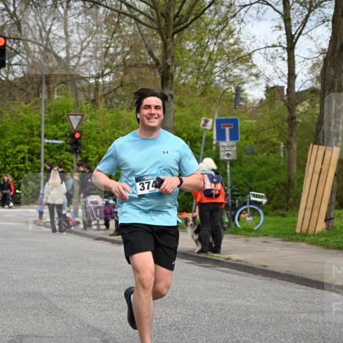 12.04.2026 - 45. Internationalen Wilhelmsburger Insellauf J. Mangold http://msf.ph/oto/9517942 12.04.2026 13:22:10 Ziel 2130, 2840, 3998, 5462, 5205, 4809, 2002, 2332, 2116, 3581, 3235, 3915, 5080, 4348, 5085, 3603, 3602, 5092, 2246, 5192, 5171, 3162, 4443, 4442, 3746, 5290, 3057, 3667, 5304, 4210, 4014, 2158 meine-sportfotos.de