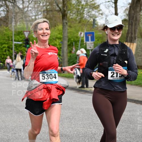 12.04.2026 - 45. Internationalen Wilhelmsburger Insellauf J. Mangold http://msf.ph/oto/9517994 12.04.2026 13:22:17 Ziel 2002, 2332, 2116, 3581, 3235, 3915, 5080, 4348, 5085, 3603, 3602, 5092, 2246, 5192, 5171, 3162, 4443, 4442, 3746, 5290, 3057, 3667, 5304, 4210, 4014, 2158, 5314, 4557 meine-sportfotos.de