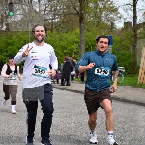 12.04.2026 - 45. Internationalen Wilhelmsburger Insellauf J. Mangold http://msf.ph/oto/9518011 12.04.2026 13:22:19 Ziel 2332, 2116, 3581, 3235, 3915, 5080, 4348, 5085, 3603, 3602, 5092, 2246, 5192, 5171, 3162, 4443, 4442, 3746, 5290, 3057, 3667, 5304, 4210, 4210, 4014, 2158, 5314, 4557, 2153 meine-sportfotos.de