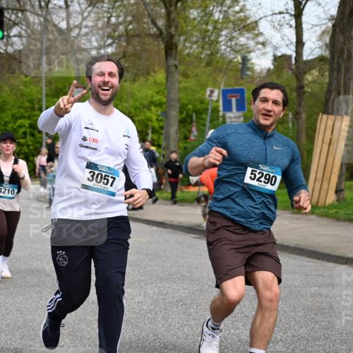 12.04.2026 - 45. Internationalen Wilhelmsburger Insellauf J. Mangold http://msf.ph/oto/9518013 12.04.2026 13:22:19 Ziel 2332, 2116, 3581, 3235, 3915, 5080, 4348, 5085, 3603, 3602, 5092, 2246, 5192, 5171, 3162, 4443, 4442, 3746, 5290, 3057, 3667, 5304, 4210, 4210, 4014, 2158, 5314, 4557, 2153 meine-sportfotos.de