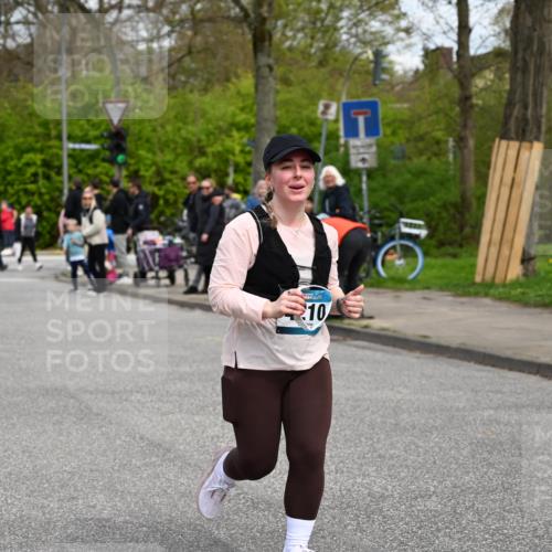12.04.2026 - 45. Internationalen Wilhelmsburger Insellauf J. Mangold http://msf.ph/oto/9518029 12.04.2026 13:22:21 Ziel 2332, 2116, 3581, 3235, 3915, 5080, 4348, 5085, 3603, 3602, 5092, 2246, 5192, 5171, 3162, 4443, 4442, 3746, 5290, 3057, 3667, 5304, 4210, 4014, 2158, 5314, 4557, 2153, 5262 meine-sportfotos.de