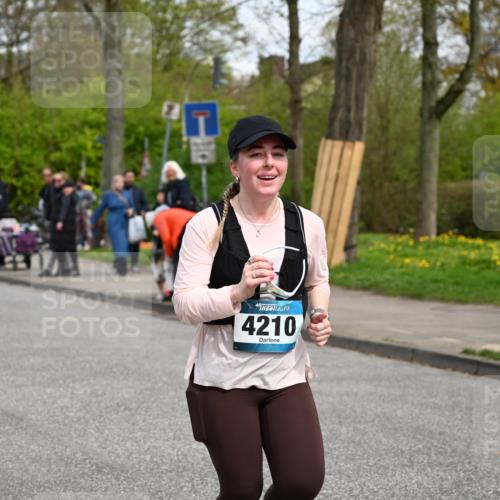 12.04.2026 - 45. Internationalen Wilhelmsburger Insellauf J. Mangold http://msf.ph/oto/9518034 12.04.2026 13:22:21 Ziel 2332, 2116, 3581, 3235, 3915, 5080, 4348, 5085, 3603, 3602, 5092, 2246, 5192, 5171, 3162, 4443, 4442, 3746, 5290, 3057, 3667, 5304, 4210, 4014, 2158, 5314, 4557, 2153, 5262 meine-sportfotos.de