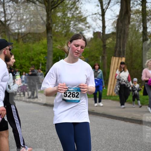 12.04.2026 - 45. Internationalen Wilhelmsburger Insellauf J. Mangold http://msf.ph/oto/9518075 12.04.2026 13:22:46 Ziel 4014, 2158, 5314, 4557, 2153, 5262, 4593, 4593, 4708, 3774, 4358, 5223, 3336, 3783, 3498, 3478 meine-sportfotos.de