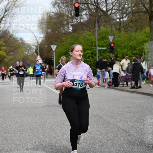 12.04.2026 - 45. Internationalen Wilhelmsburger Insellauf J. Mangold http://msf.ph/oto/9518119 12.04.2026 13:22:54 Ziel 5314, 4557, 2153, 5262, 4593, 4708, 3774, 4358, 5223, 3336, 3783, 3498, 3478, 4176, 5505, 3471, 3814 meine-sportfotos.de