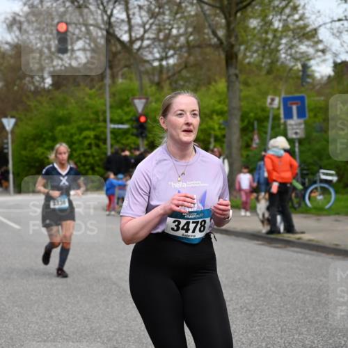 12.04.2026 - 45. Internationalen Wilhelmsburger Insellauf J. Mangold http://msf.ph/oto/9518129 12.04.2026 13:22:54 Ziel 5314, 4557, 2153, 5262, 4593, 4708, 3774, 4358, 5223, 3336, 3783, 3498, 3478, 4176, 5505, 3471, 3814 meine-sportfotos.de