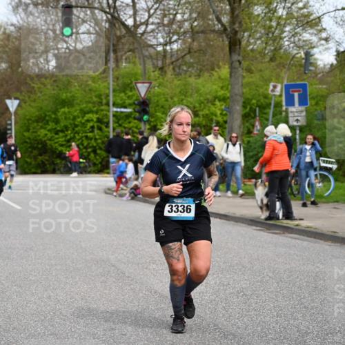 12.04.2026 - 45. Internationalen Wilhelmsburger Insellauf J. Mangold http://msf.ph/oto/9518137 12.04.2026 13:22:56 Ziel 5314, 4557, 2153, 5262, 4593, 4708, 3774, 4358, 5223, 3336, 3783, 3498, 3478, 3478, 4176, 5505, 3471, 3814, 2716, 3730 meine-sportfotos.de