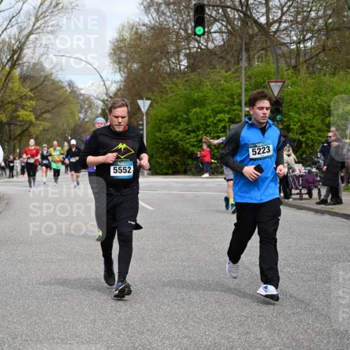 12.04.2026 - 45. Internationalen Wilhelmsburger Insellauf J. Mangold http://msf.ph/oto/9518154 12.04.2026 13:23:00 Ziel 5314, 4557, 2153, 5262, 4593, 4708, 3774, 4358, 5223, 3336, 3783, 3498, 3478, 4176, 5505, 5505, 3471, 3814, 2716, 3730, 3353 meine-sportfotos.de
