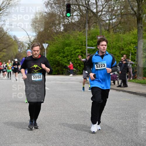 12.04.2026 - 45. Internationalen Wilhelmsburger Insellauf J. Mangold http://msf.ph/oto/9518157 12.04.2026 13:23:00 Ziel 5314, 4557, 2153, 5262, 4593, 4708, 3774, 4358, 5223, 3336, 3783, 3498, 3478, 4176, 5505, 5505, 3471, 3814, 2716, 3730, 3353 meine-sportfotos.de