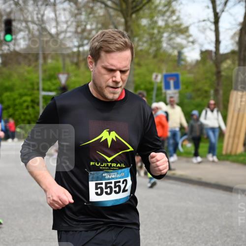 12.04.2026 - 45. Internationalen Wilhelmsburger Insellauf J. Mangold http://msf.ph/oto/9518178 12.04.2026 13:23:02 Ziel 5314, 4557, 2153, 5262, 4593, 4708, 3774, 4358, 5223, 3336, 3783, 3498, 3478, 4176, 5505, 3471, 3814, 2716, 3730, 3353 meine-sportfotos.de