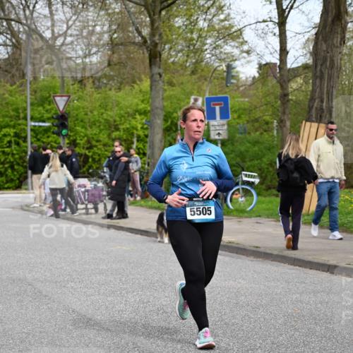 12.04.2026 - 45. Internationalen Wilhelmsburger Insellauf J. Mangold http://msf.ph/oto/9518193 12.04.2026 13:23:06 Ziel 4557, 2153, 5262, 4593, 4708, 3774, 4358, 5223, 3336, 3783, 3498, 3478, 4176, 5505, 3471, 3814, 2716, 3730, 3353, 2766 meine-sportfotos.de