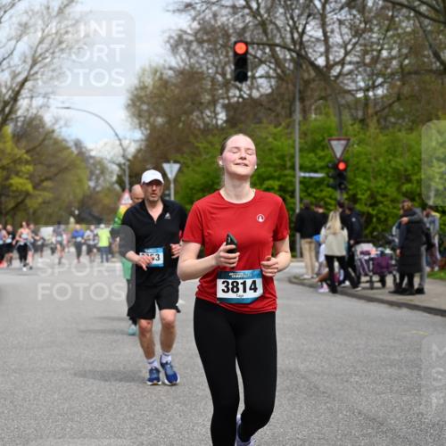 12.04.2026 - 45. Internationalen Wilhelmsburger Insellauf J. Mangold http://msf.ph/oto/9518211 12.04.2026 13:23:11 Ziel 4593, 4708, 3774, 4358, 5223, 3336, 3783, 3498, 3478, 4176, 4176, 5505, 3471, 3814, 2716, 3730, 3353, 2766, 5622, 3739 meine-sportfotos.de