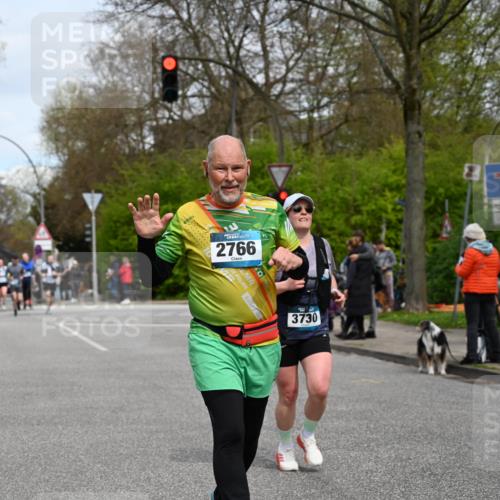 12.04.2026 - 45. Internationalen Wilhelmsburger Insellauf J. Mangold http://msf.ph/oto/9518247 12.04.2026 13:23:14 Ziel 4708, 3774, 4358, 5223, 3336, 3783, 3498, 3478, 4176, 5505, 3471, 3814, 2716, 3730, 3353, 2766, 5622, 3739, 5209, 5212, 2802 meine-sportfotos.de