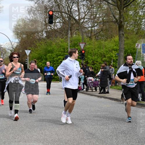 12.04.2026 - 45. Internationalen Wilhelmsburger Insellauf J. Mangold http://msf.ph/oto/9518269 12.04.2026 13:23:24 Ziel 5223, 3336, 3783, 3498, 3478, 4176, 5505, 3471, 3814, 2716, 3730, 3353, 2766, 5622, 3739, 5209, 5212, 5209, 5212, 2802, 2803, 3258, 3259, 4073, 4292, 4517, 3872 meine-sportfotos.de
