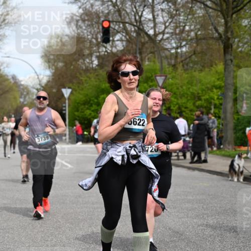 12.04.2026 - 45. Internationalen Wilhelmsburger Insellauf J. Mangold http://msf.ph/oto/9518290 12.04.2026 13:23:26 Ziel 5223, 3336, 3783, 3498, 3478, 4176, 5505, 3471, 3814, 2716, 3730, 3353, 2766, 5622, 3739, 5209, 5212, 2802, 2802, 2803, 3258, 3259, 4073, 4292, 4517, 3872, 5017 meine-sportfotos.de