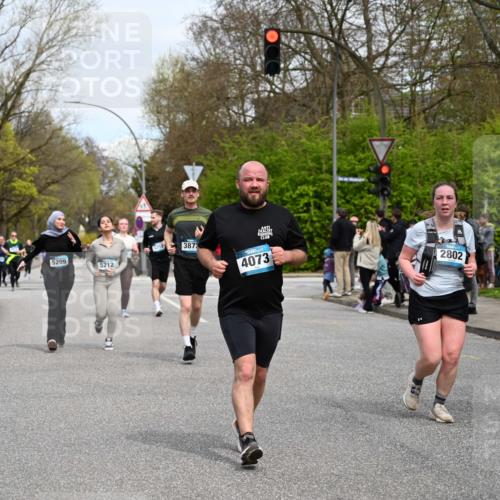 12.04.2026 - 45. Internationalen Wilhelmsburger Insellauf J. Mangold http://msf.ph/oto/9518313 12.04.2026 13:23:29 Ziel 3336, 3783, 3498, 3478, 4176, 5505, 3471, 3814, 2716, 3730, 3353, 2766, 5622, 3739, 5209, 5212, 2802, 2803, 3258, 3259, 4073, 4292, 4517, 3872, 5017, 3871 meine-sportfotos.de