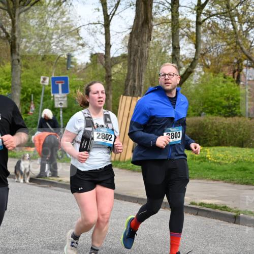 12.04.2026 - 45. Internationalen Wilhelmsburger Insellauf J. Mangold http://msf.ph/oto/9518325 12.04.2026 13:23:31 Ziel 3498, 3478, 4176, 5505, 3471, 3814, 2716, 3730, 3353, 2766, 5622, 5622, 3739, 5209, 5212, 2802, 2803, 3258, 3259, 4073, 4292, 4517, 3872, 5017, 3871, 5632, 4365, 3267, 2562 meine-sportfotos.de