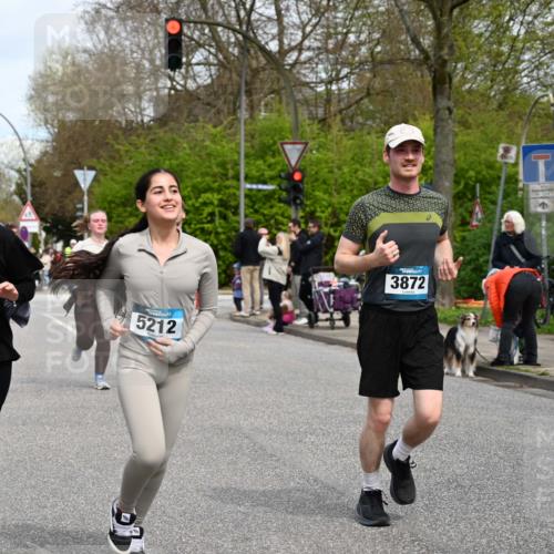 12.04.2026 - 45. Internationalen Wilhelmsburger Insellauf J. Mangold http://msf.ph/oto/9518338 12.04.2026 13:23:33 Ziel 3478, 4176, 5505, 3471, 3814, 2716, 3730, 3353, 2766, 5622, 3739, 5209, 5212, 2802, 2803, 3258, 3259, 4073, 4292, 4517, 4517, 3872, 5017, 3871, 5632, 4365, 3267, 2562, 5356, 5355 meine-sportfotos.de