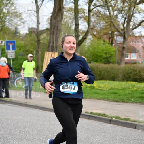 12.04.2026 - 45. Internationalen Wilhelmsburger Insellauf J. Mangold http://msf.ph/oto/9518492 12.04.2026 13:23:57 Ziel 3739, 5209, 5212, 2802, 2803, 3258, 3259, 4073, 4292, 4517, 3872, 5017, 3871, 5632, 4365, 3267, 2562, 5356, 5355, 5356, 5355, 4567, 2145, 3936 meine-sportfotos.de