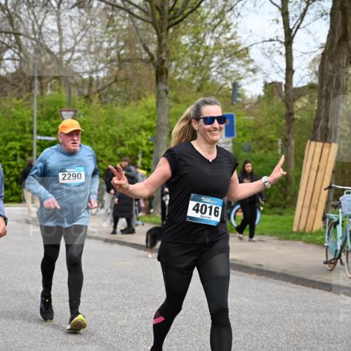 12.04.2026 - 45. Internationalen Wilhelmsburger Insellauf J. Mangold http://msf.ph/oto/9518533 12.04.2026 13:24:16 Ziel 3871, 5632, 4365, 3267, 2562, 5356, 5355, 4567, 2145, 3936, 4908, 4016, 2111, 2112, 2290, 4812, 2990, 2991, 2990, 2991, 2012, 5021 meine-sportfotos.de