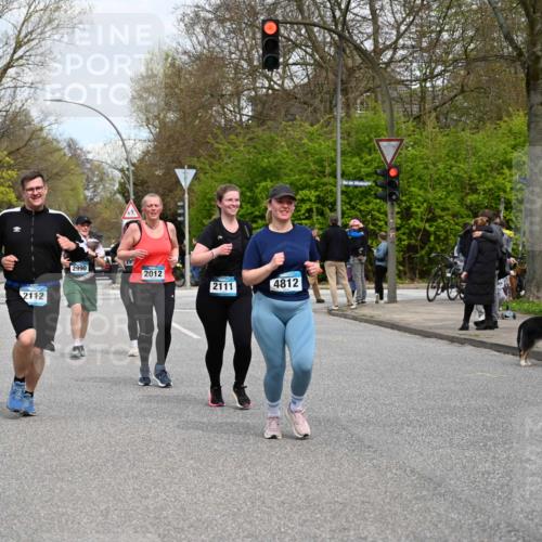 12.04.2026 - 45. Internationalen Wilhelmsburger Insellauf J. Mangold http://msf.ph/oto/9518543 12.04.2026 13:24:18 Ziel 3871, 5632, 4365, 3267, 2562, 5356, 5355, 4567, 2145, 3936, 4908, 4016, 2111, 2112, 2290, 4812, 2990, 2991, 2012, 5021, 4751 meine-sportfotos.de