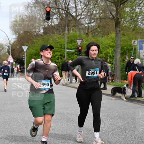 12.04.2026 - 45. Internationalen Wilhelmsburger Insellauf J. Mangold http://msf.ph/oto/9518582 12.04.2026 13:24:23 Ziel 4567, 2145, 3936, 4908, 4016, 2111, 2112, 2290, 4812, 2990, 2991, 2012, 5021, 4751, 2558, 2557 meine-sportfotos.de