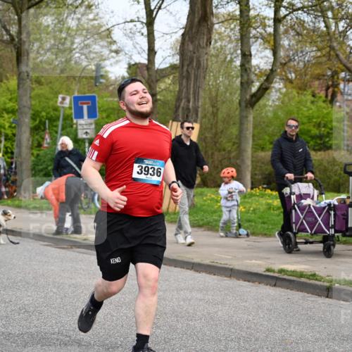 12.04.2026 - 45. Internationalen Wilhelmsburger Insellauf J. Mangold http://msf.ph/oto/9518603 12.04.2026 13:24:29 Ziel 4567, 2145, 3936, 4908, 4016, 2111, 2112, 2290, 4812, 2990, 2991, 2012, 5021, 4751, 2558, 2557 meine-sportfotos.de