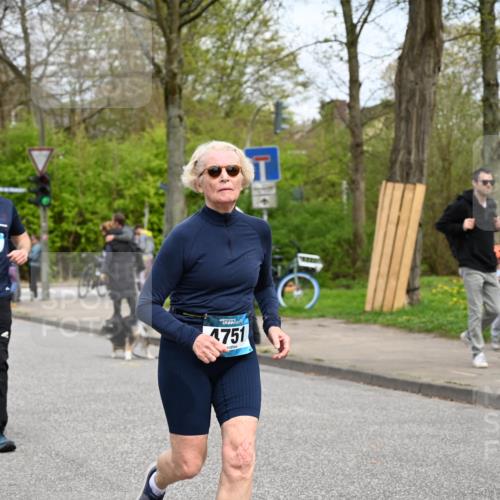 12.04.2026 - 45. Internationalen Wilhelmsburger Insellauf J. Mangold http://msf.ph/oto/9518612 12.04.2026 13:24:30 Ziel 4567, 2145, 3936, 4908, 4016, 2111, 2112, 2290, 4812, 2990, 2991, 2012, 5021, 4751, 4751, 2558, 2557 meine-sportfotos.de
