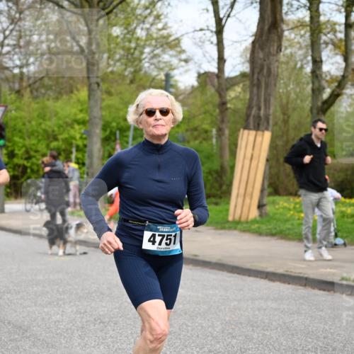 12.04.2026 - 45. Internationalen Wilhelmsburger Insellauf J. Mangold http://msf.ph/oto/9518614 12.04.2026 13:24:30 Ziel 4567, 2145, 3936, 4908, 4016, 2111, 2112, 2290, 4812, 2990, 2991, 2012, 5021, 4751, 4751, 2558, 2557 meine-sportfotos.de