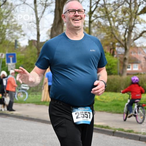 12.04.2026 - 45. Internationalen Wilhelmsburger Insellauf J. Mangold http://msf.ph/oto/9518657 12.04.2026 13:24:39 Ziel 3936, 4908, 4016, 2111, 2112, 2290, 4812, 2990, 2991, 2012, 5021, 4751, 2558, 2557 meine-sportfotos.de