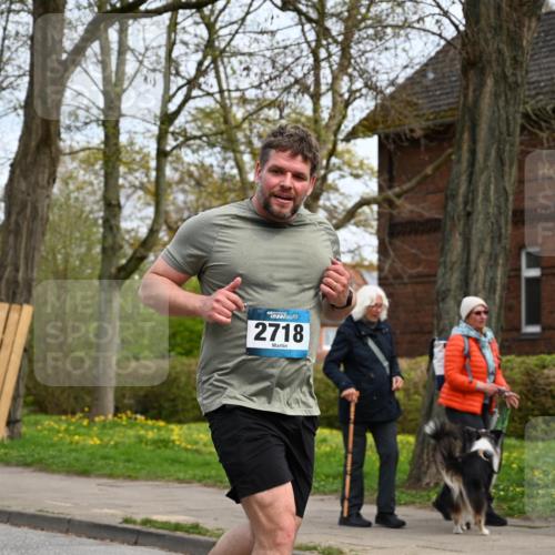 12.04.2026 - 45. Internationalen Wilhelmsburger Insellauf J. Mangold http://msf.ph/oto/9518700 12.04.2026 13:25:04 Ziel 5021, 4751, 2558, 2557, 2848, 2258, 2257, 2718, 5152, 5757, 3649 meine-sportfotos.de