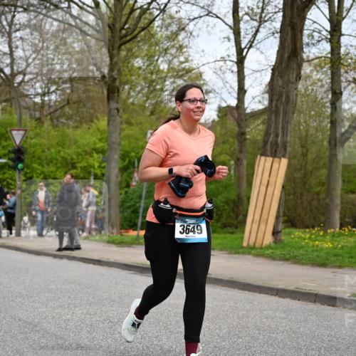 12.04.2026 - 45. Internationalen Wilhelmsburger Insellauf J. Mangold http://msf.ph/oto/9518731 12.04.2026 13:25:20 Ziel 2848, 2258, 2257, 2718, 5152, 5757, 3649, 4604, 4790, 2717, 4431, 3023, 3024 meine-sportfotos.de