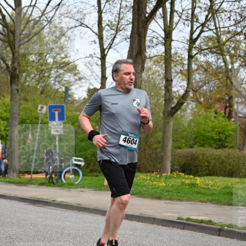 12.04.2026 - 45. Internationalen Wilhelmsburger Insellauf J. Mangold http://msf.ph/oto/9518761 12.04.2026 13:25:25 Ziel 2848, 2258, 2257, 2718, 5152, 5757, 5757, 3649, 4604, 4790, 2717, 4431, 3023, 3024, 2881 meine-sportfotos.de