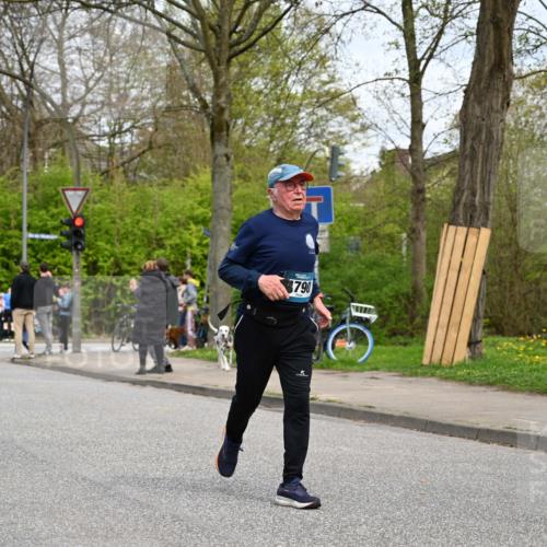 12.04.2026 - 45. Internationalen Wilhelmsburger Insellauf J. Mangold http://msf.ph/oto/9518767 12.04.2026 13:25:27 Ziel 2848, 2258, 2257, 2718, 5152, 5757, 3649, 4604, 4790, 2717, 4431, 3023, 3024, 2881, 4064, 4684 meine-sportfotos.de