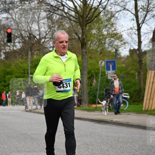 12.04.2026 - 45. Internationalen Wilhelmsburger Insellauf J. Mangold http://msf.ph/oto/9518786 12.04.2026 13:25:30 Ziel 2848, 2258, 2257, 2718, 5152, 5757, 3649, 4604, 4790, 2717, 4431, 3023, 3023, 3024, 2881, 4064, 4684 meine-sportfotos.de