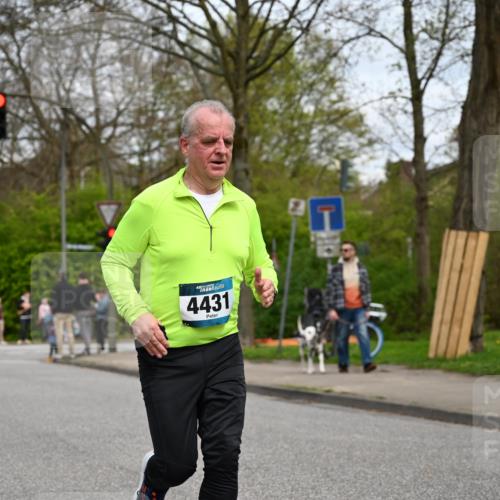 12.04.2026 - 45. Internationalen Wilhelmsburger Insellauf J. Mangold http://msf.ph/oto/9518788 12.04.2026 13:25:30 Ziel 2848, 2258, 2257, 2718, 5152, 5757, 3649, 4604, 4790, 2717, 4431, 3023, 3023, 3024, 2881, 4064, 4684 meine-sportfotos.de