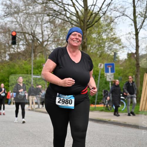 12.04.2026 - 45. Internationalen Wilhelmsburger Insellauf J. Mangold http://msf.ph/oto/9518839 12.04.2026 13:25:43 Ziel 5152, 5757, 3649, 4604, 4790, 2717, 4431, 3023, 3024, 3024, 2881, 4064, 4684, 2298, 2298, 4839, 4840, 4774, 4881, 4049 meine-sportfotos.de