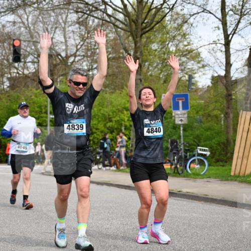 12.04.2026 - 45. Internationalen Wilhelmsburger Insellauf J. Mangold http://msf.ph/oto/9518847 12.04.2026 13:25:52 Ziel 3649, 4604, 4790, 2717, 4431, 3023, 3024, 2881, 4064, 4684, 2298, 4839, 4840, 4774, 4881, 4881, 4049, 4411 meine-sportfotos.de