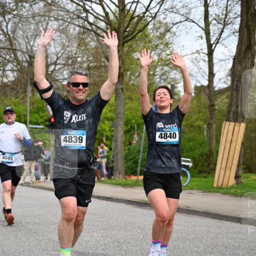 12.04.2026 - 45. Internationalen Wilhelmsburger Insellauf J. Mangold http://msf.ph/oto/9518851 12.04.2026 13:25:52 Ziel 3649, 4604, 4790, 2717, 4431, 3023, 3024, 2881, 4064, 4684, 2298, 4839, 4840, 4774, 4881, 4881, 4049, 4411 meine-sportfotos.de