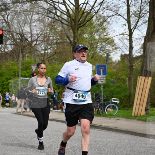 12.04.2026 - 45. Internationalen Wilhelmsburger Insellauf J. Mangold http://msf.ph/oto/9518866 12.04.2026 13:25:54 Ziel 4604, 4790, 2717, 4431, 3023, 3024, 2881, 4064, 4684, 2298, 4839, 4840, 4774, 4881, 4049, 4049, 4411, 5206, 2360, 5245 meine-sportfotos.de