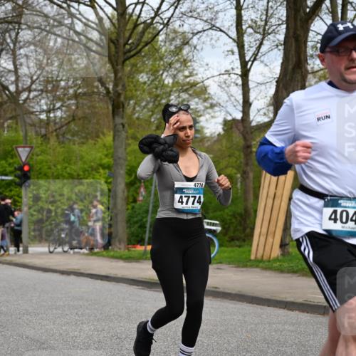 12.04.2026 - 45. Internationalen Wilhelmsburger Insellauf J. Mangold http://msf.ph/oto/9518876 12.04.2026 13:25:55 Ziel 4604, 4790, 2717, 4431, 3023, 3024, 2881, 4064, 4684, 2298, 2298, 4839, 4840, 4774, 4881, 4049, 4411, 5206, 2360, 5245, 2933, 2359 meine-sportfotos.de