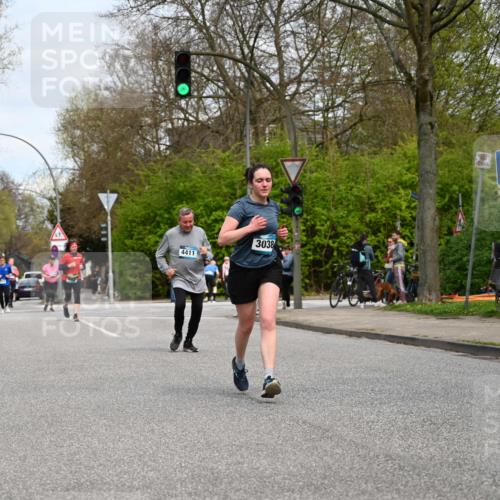 12.04.2026 - 45. Internationalen Wilhelmsburger Insellauf J. Mangold http://msf.ph/oto/9518887 12.04.2026 13:25:59 Ziel 2717, 4431, 3023, 3024, 2881, 4064, 4684, 2298, 4839, 4840, 4774, 4881, 4049, 4411, 5206, 2360, 5245, 2933, 2359, 4124, 2980 meine-sportfotos.de