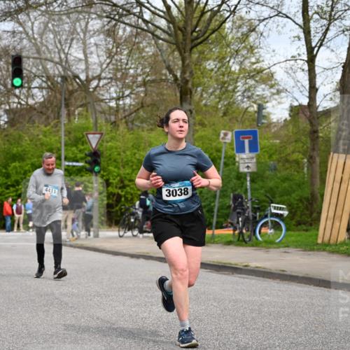 12.04.2026 - 45. Internationalen Wilhelmsburger Insellauf J. Mangold http://msf.ph/oto/9518896 12.04.2026 13:26:00 Ziel 4431, 3023, 3024, 2881, 4064, 4684, 2298, 4839, 4840, 4774, 4774, 4881, 4049, 4411, 5206, 2360, 5245, 2933, 2359, 4124, 2980, 3640 meine-sportfotos.de