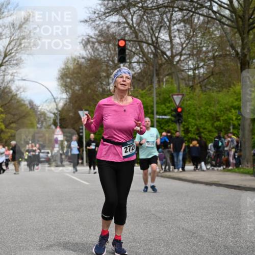 12.04.2026 - 45. Internationalen Wilhelmsburger Insellauf J. Mangold http://msf.ph/oto/9518991 12.04.2026 13:26:29 Ziel 4881, 4049, 4411, 5206, 2360, 5245, 2933, 2359, 4124, 2980, 3640, 2721, 3756, 3755, 2968 meine-sportfotos.de